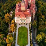 La Val, Wałbrzych