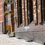 Daire La Val, Wałbrzych