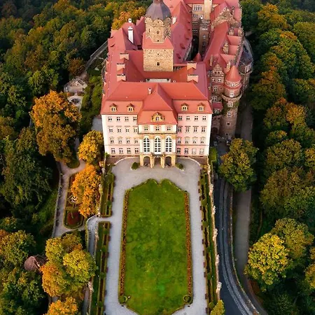 La Val, Wałbrzych
