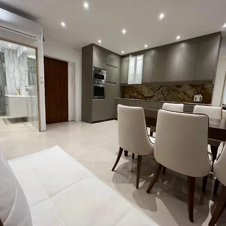 La Val, Apartamento