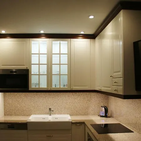 La Val, Lejlighed Wałbrzych