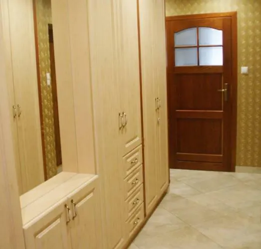 La Val, Apartment Walbrzych